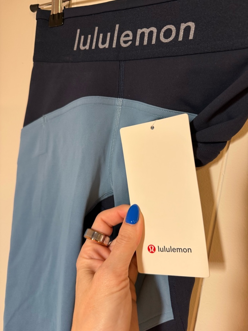 Lululemon Logo Waistband Everlux Train Crops 15” Blue Black Size 0 NWT - Picture 5 of 6